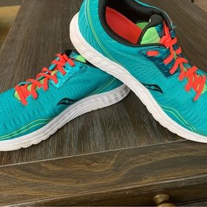 Women Sz. 11.5  - Saucony Kinvara 11 Blue Running.   Style Code: S10551-10